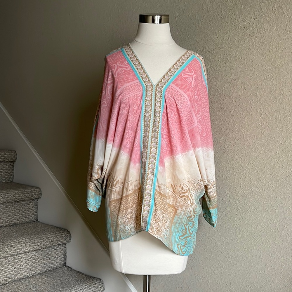 Rose + Olive Sz M V-neck Tunic Top with Dolman sleeves